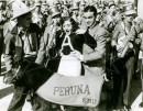 1937 Bob Hope & Gracie Allen Greet Peruna and Mustang Bank Before Mustangs Meet UCLA