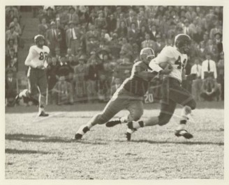 1951 Jerry Norton On The Move WIth Ben White In Background