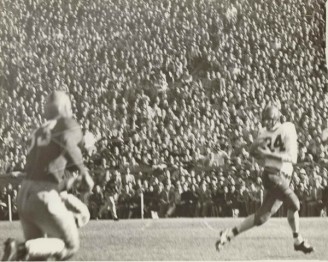 1951 Rusty Russell, Jr. Hauls In TD Pass From Benners At South Bend