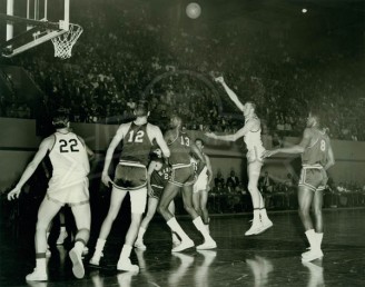 NCAA Regional At SMU/Krebs Shooting Over Chamberlain