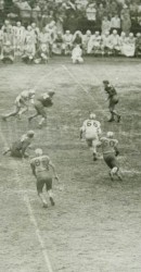 1947 Reinking Catches Pass At Baylor