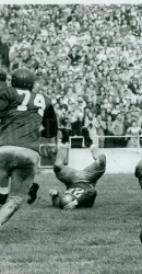 1949 – Pat Knight Hits Notre Dame QB In End Zone