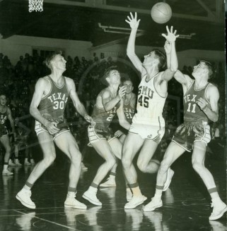 Art Flinders Goes For Ball Against Texas