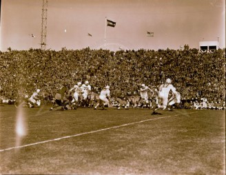 1948 Doak On The Move Against Penn State